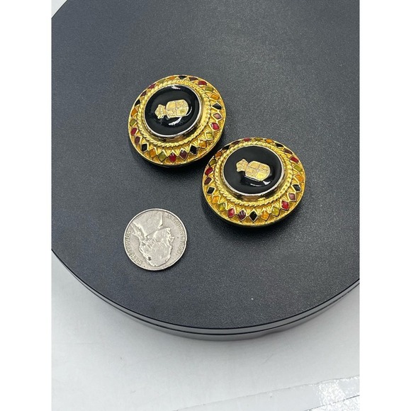 Liz Claiborne Vintage Lg Oval Black Enamel Jewel Crest Clip Earrings - Picture 15 of 16